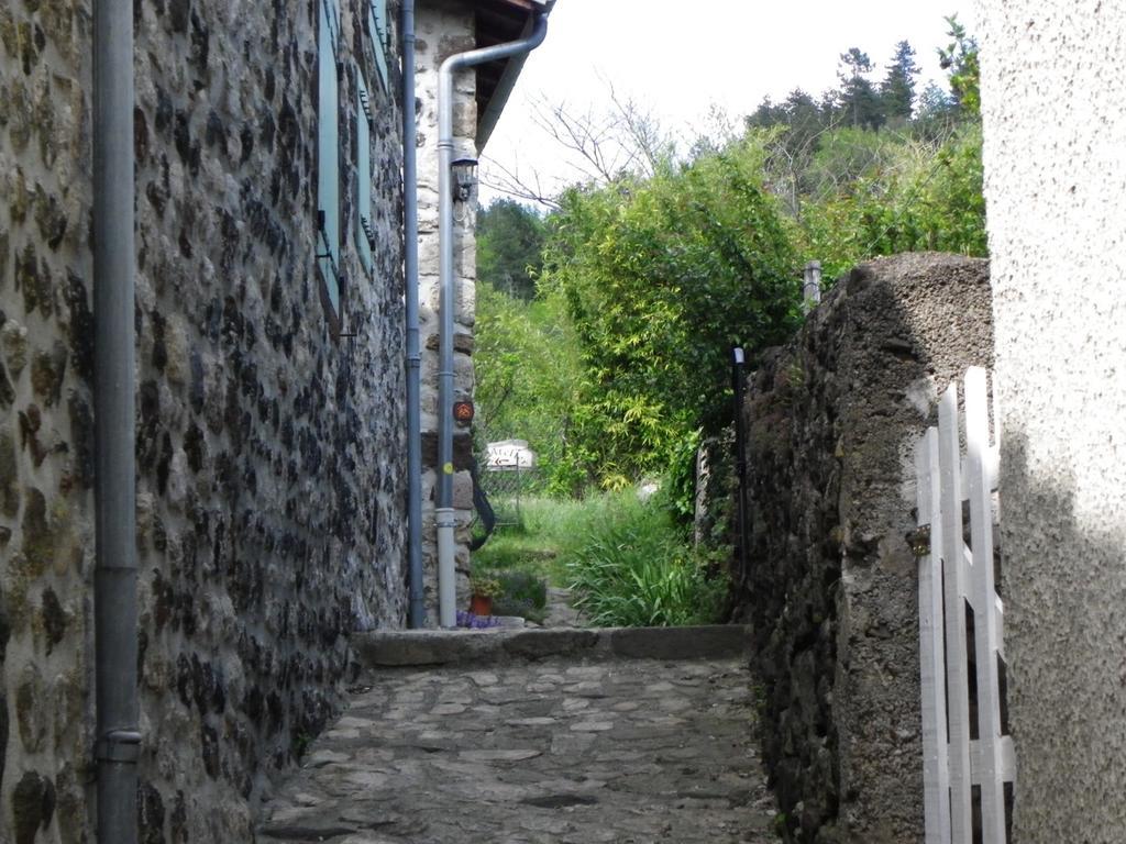 Bed and Breakfast Le Cabanon Thueyts Exterior foto